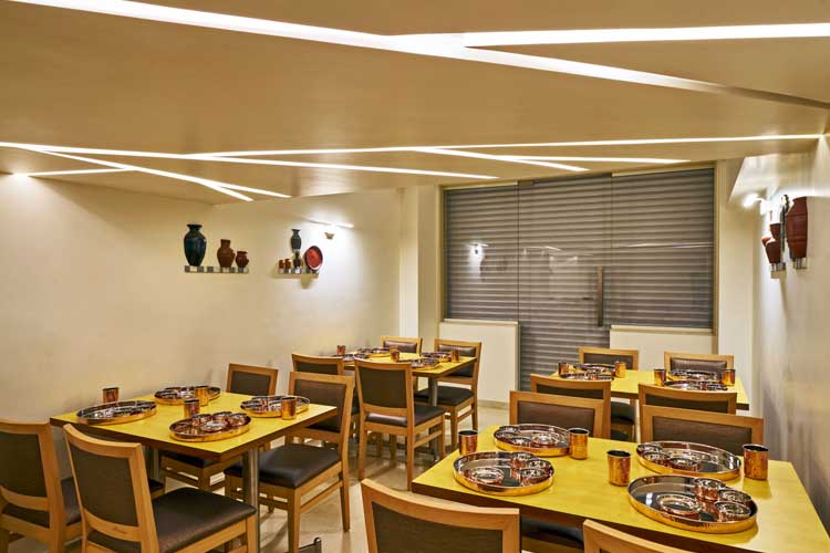 Authentic Kolhapuri Veg & Non Veg Restaurant